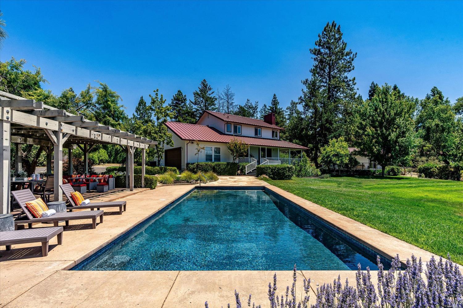335 Brookside Dr