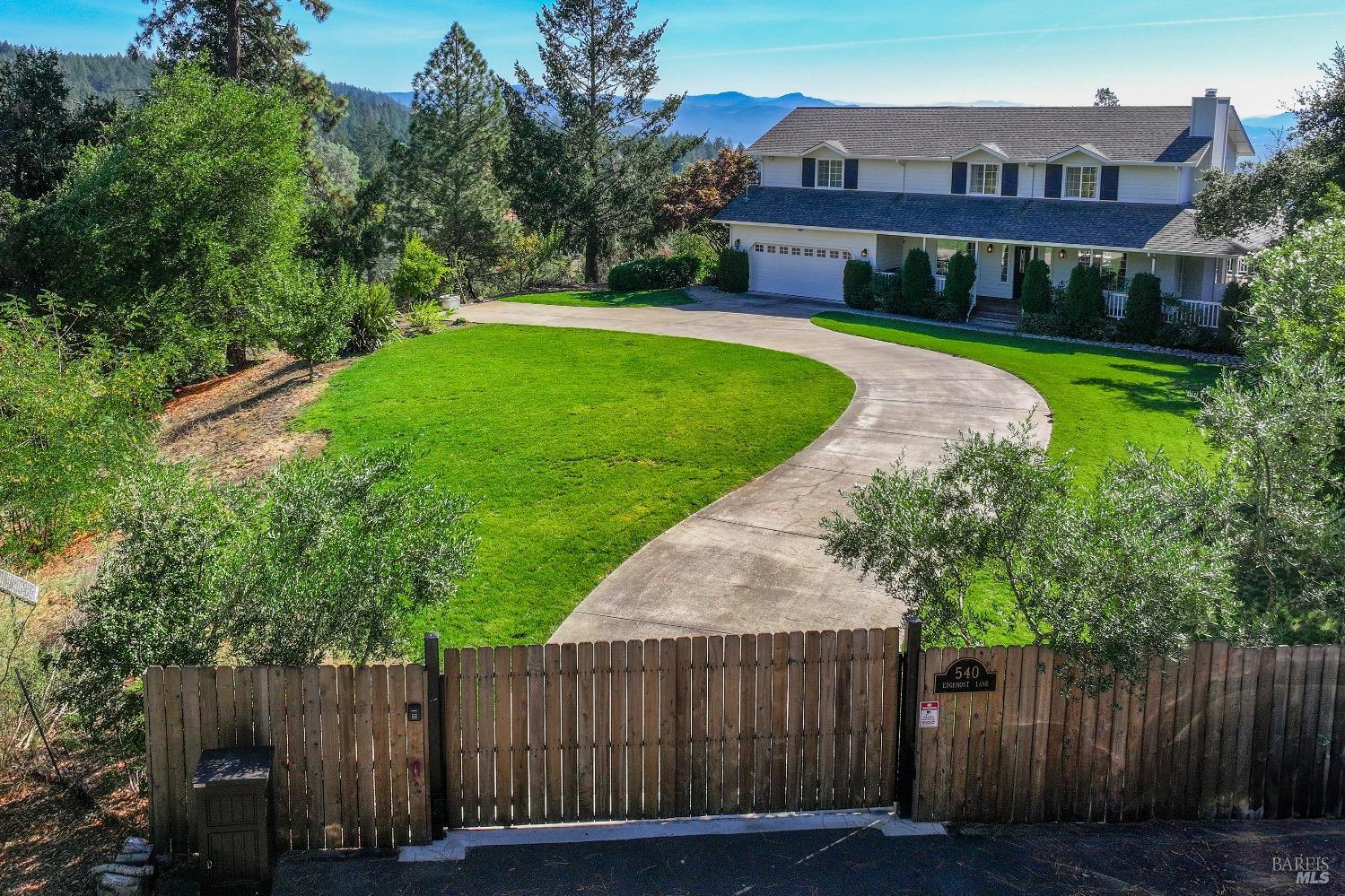 540 Edgemont Ln
