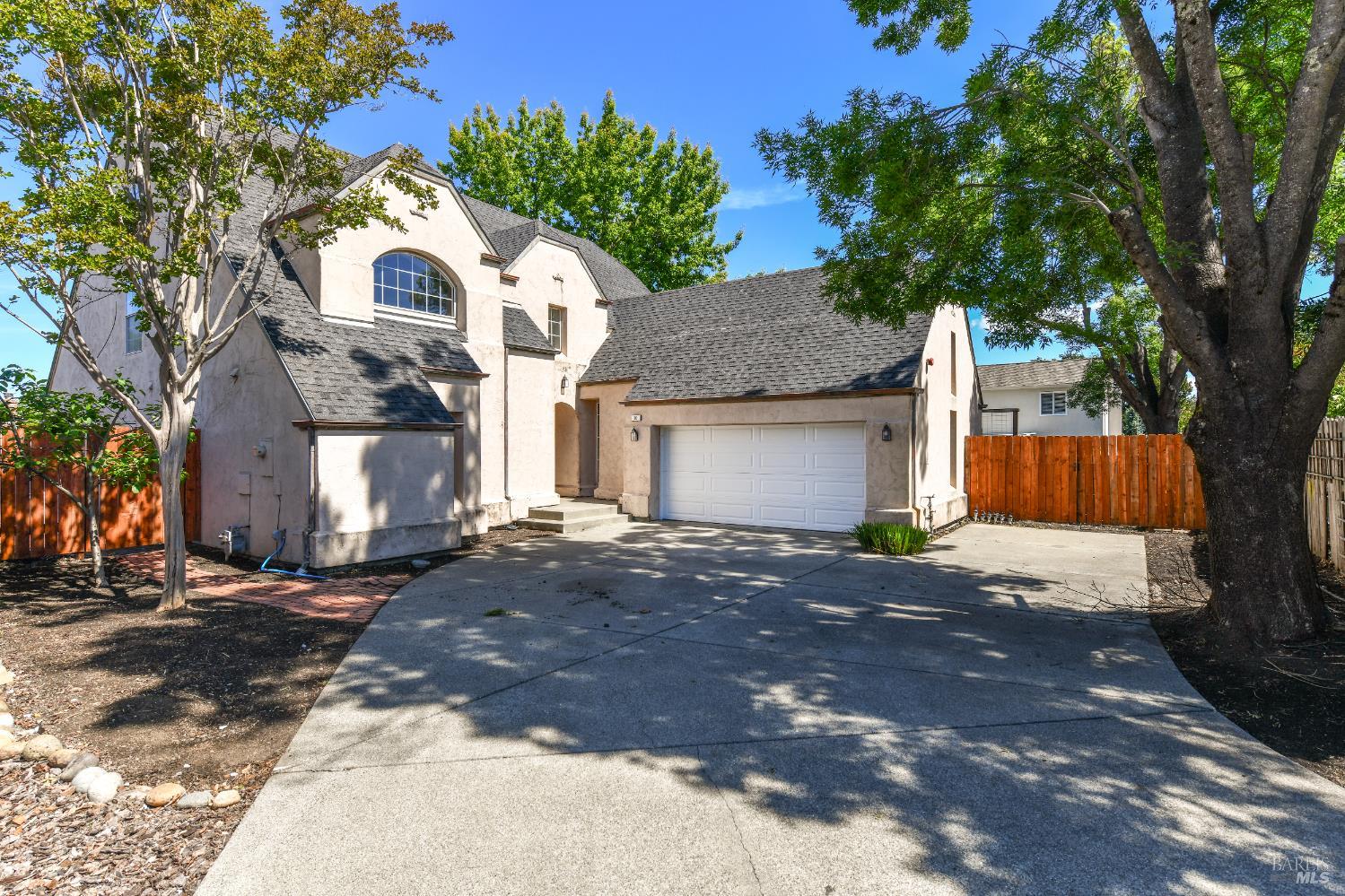 26 Lloyd Court