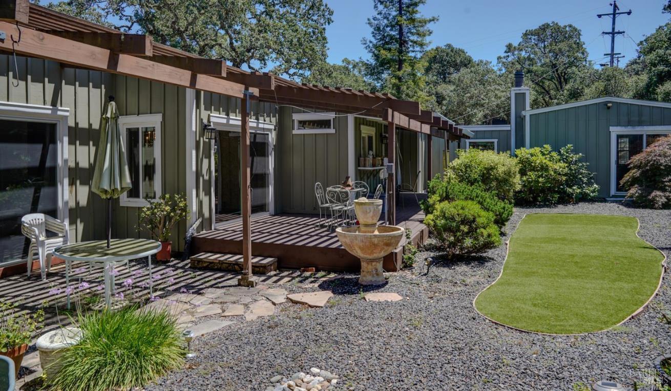 3 Oak Grove Way