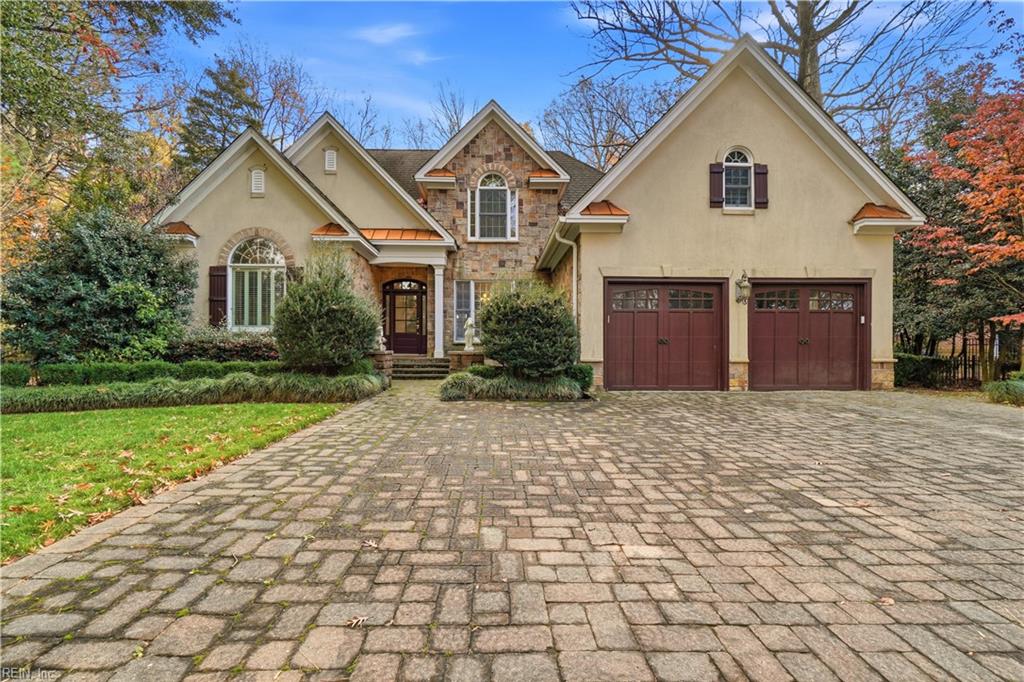 1341 W Little Neck RD