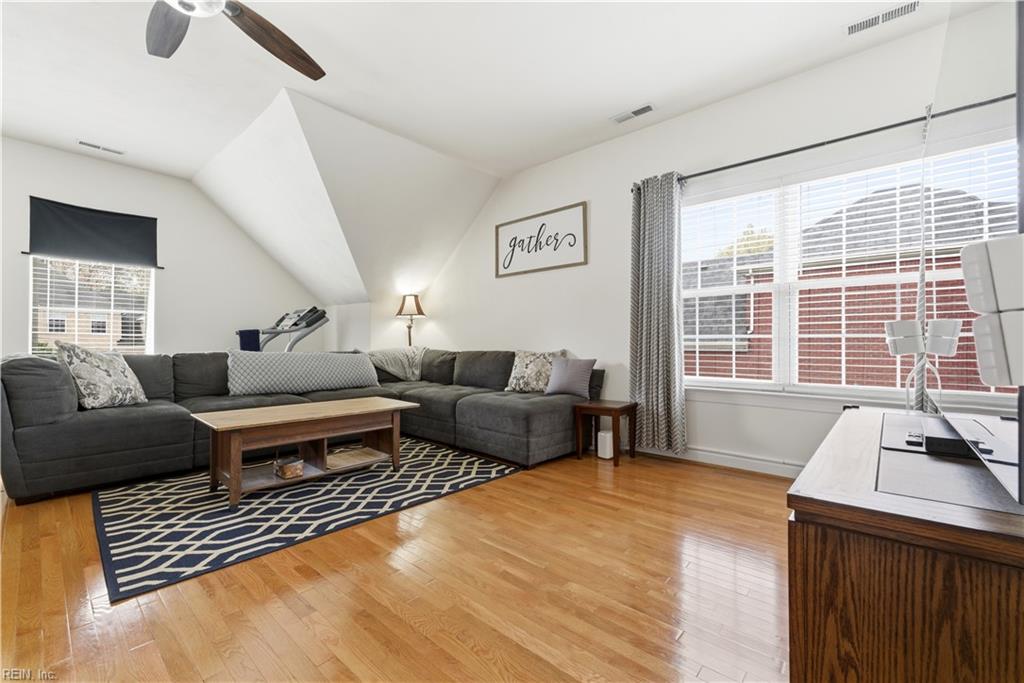 3932 Colony Point DR