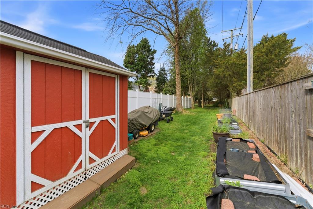 3932 Colony Point DR