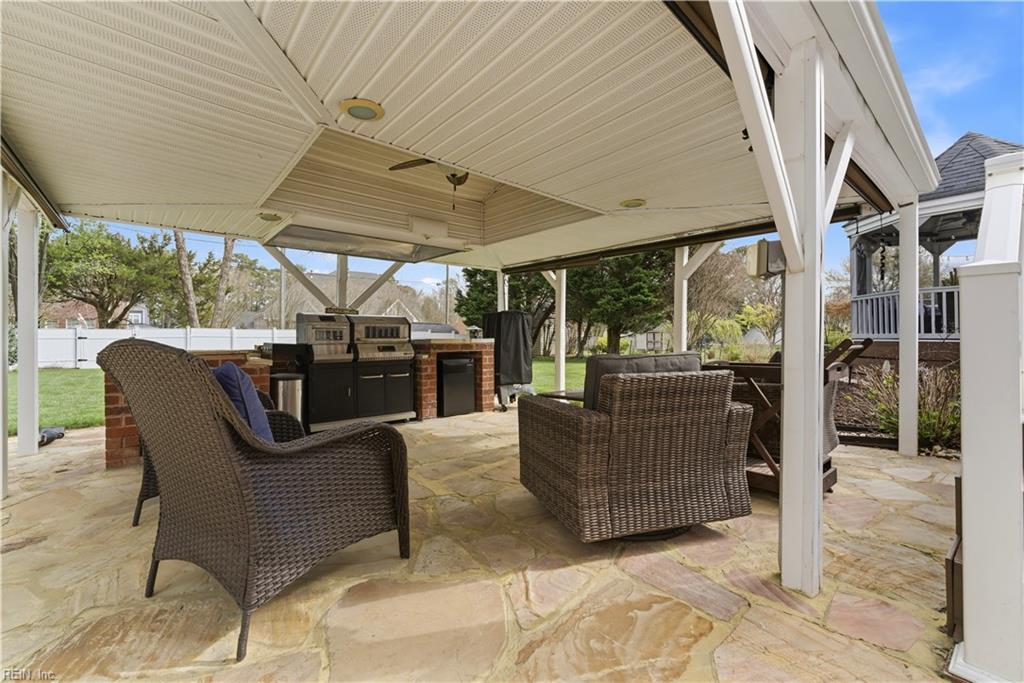 3932 Colony Point DR