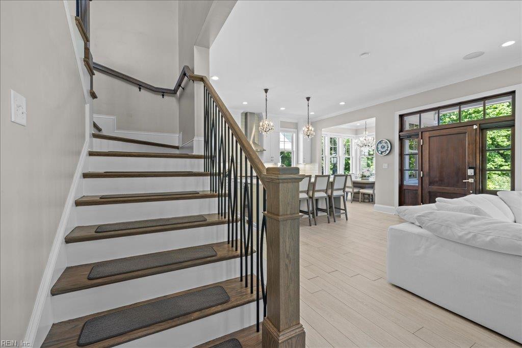 329 Cavalier DR