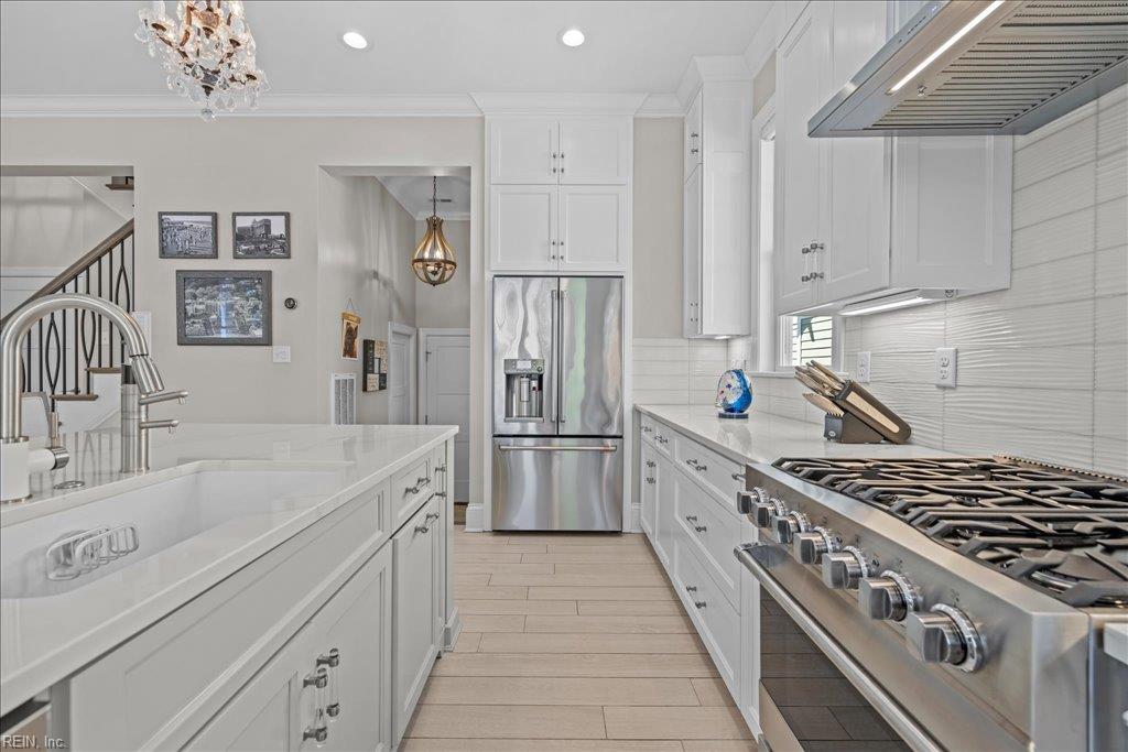 329 Cavalier DR