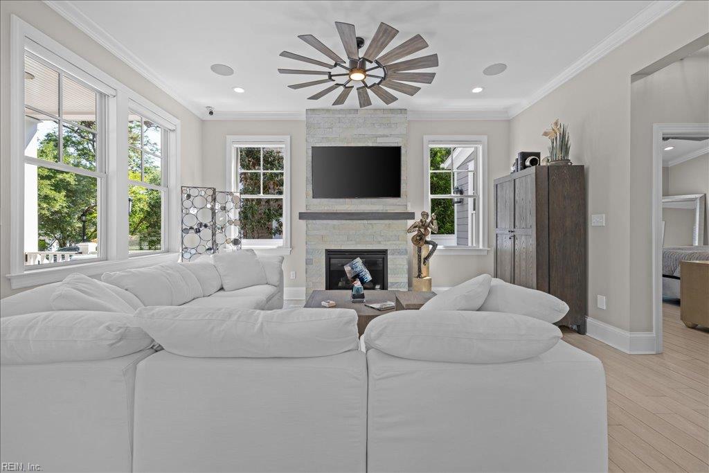 329 Cavalier DR