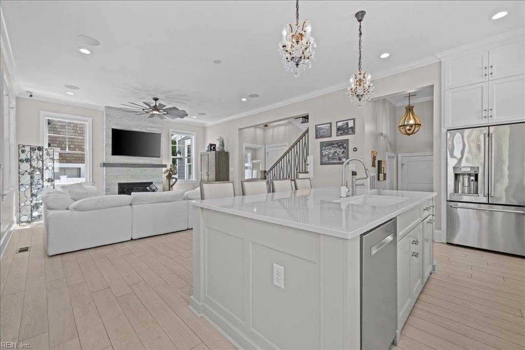 329 Cavalier DR