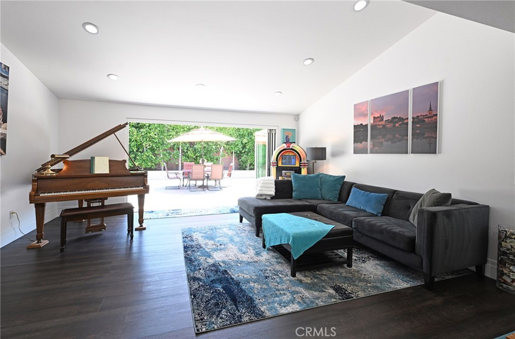 5784 Los Molinos Drive