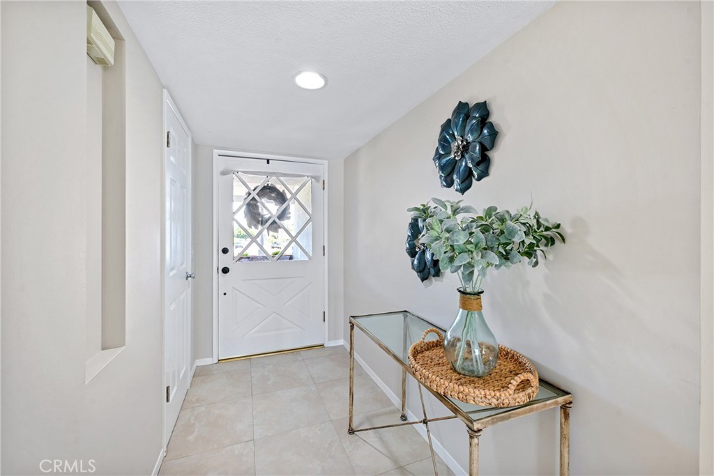 5642 Casa Loma Avenue