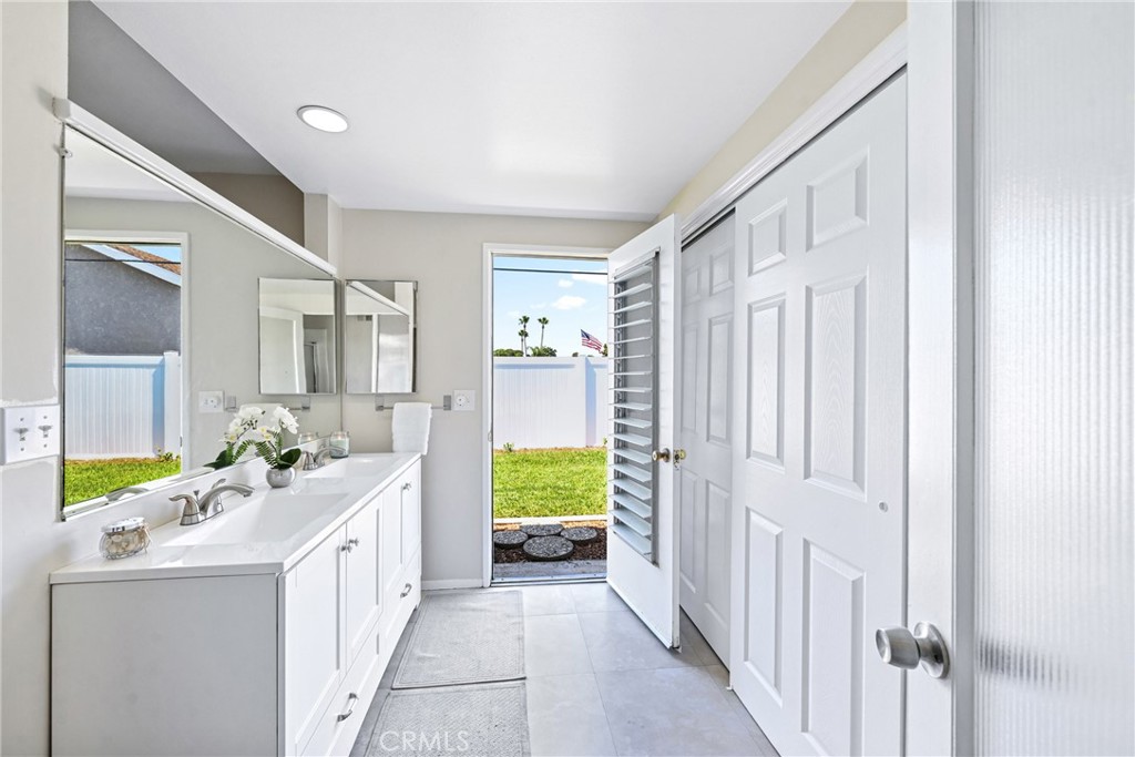 5642 Casa Loma Avenue