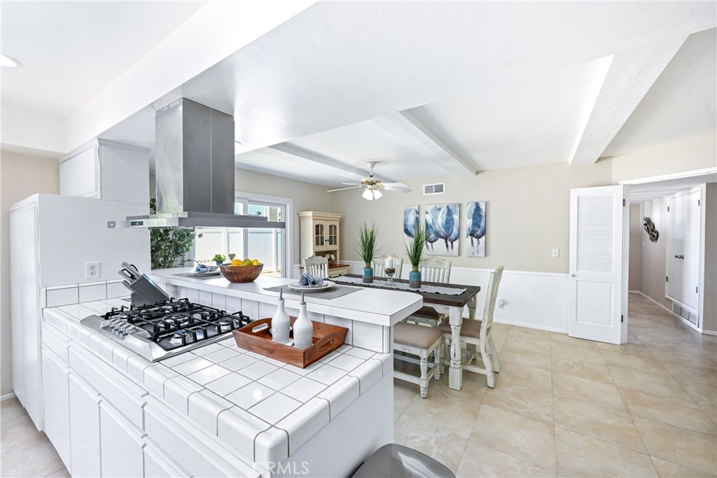 5642 Casa Loma Avenue