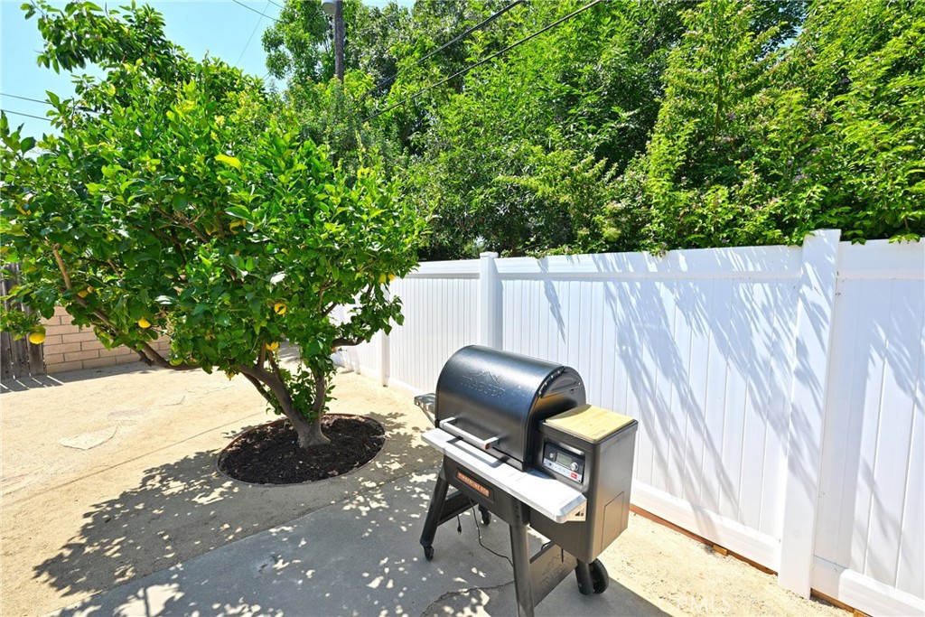 5642 Casa Loma Avenue