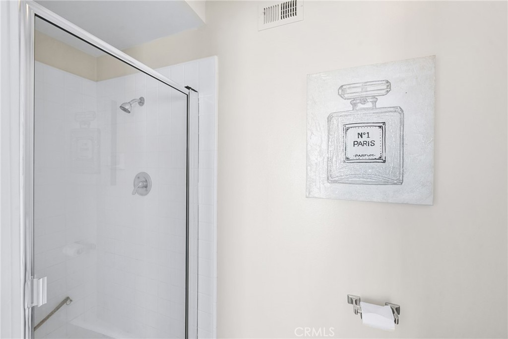 5642 Casa Loma Avenue