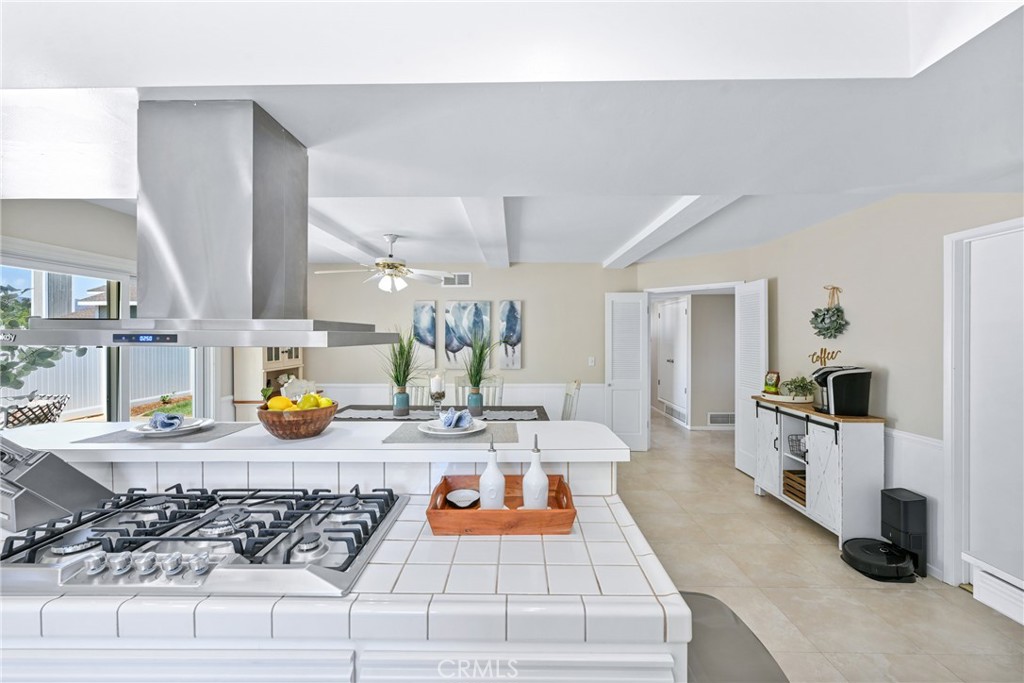 5642 Casa Loma Avenue