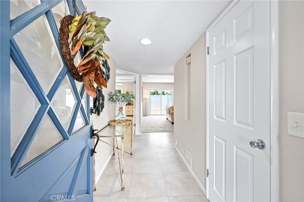 5642 Casa Loma Avenue