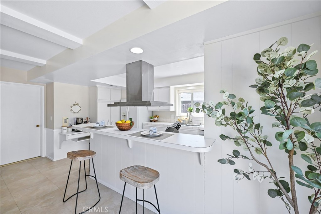 5642 Casa Loma Avenue