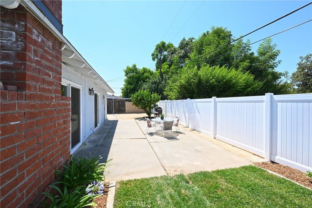 5642 Casa Loma Avenue