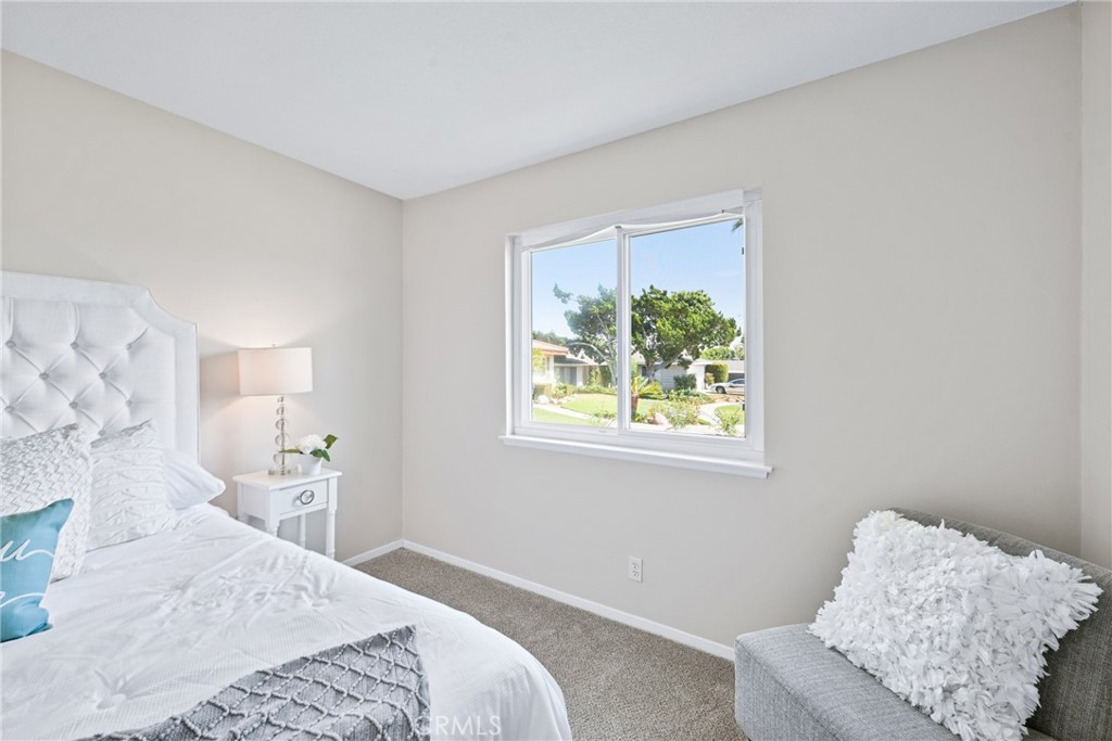 5642 Casa Loma Avenue