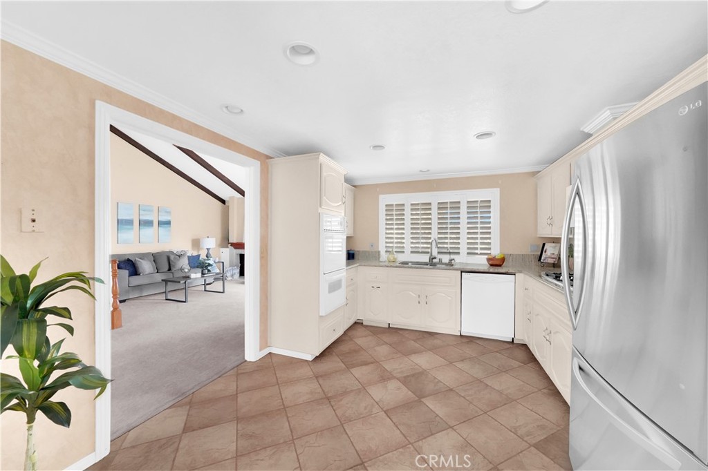 17517 Cerro Vista Drive