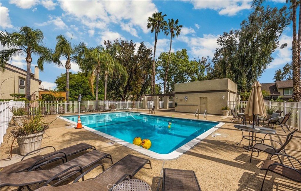 17517 Cerro Vista Drive