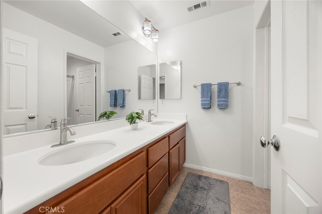 170 W Cork Tree Drive