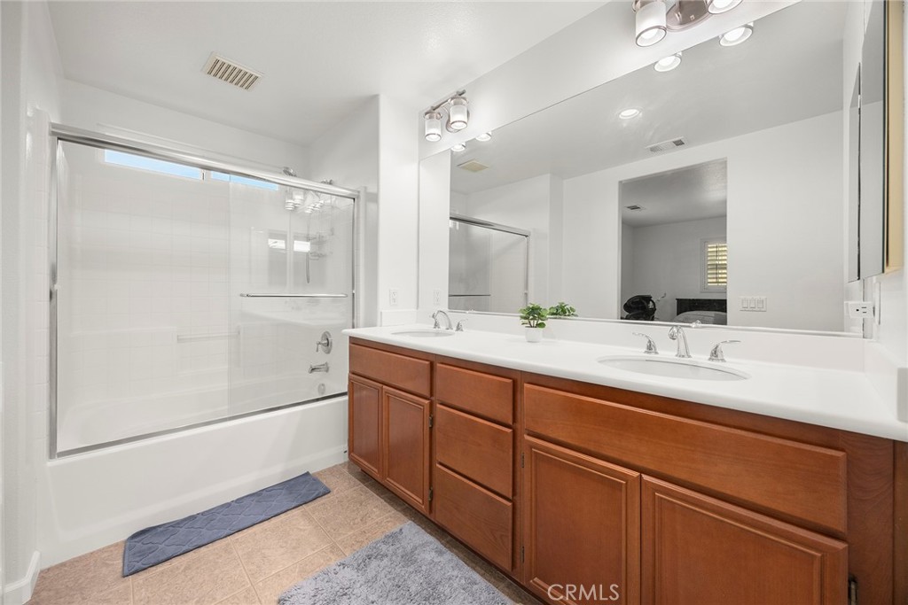 170 W Cork Tree Drive