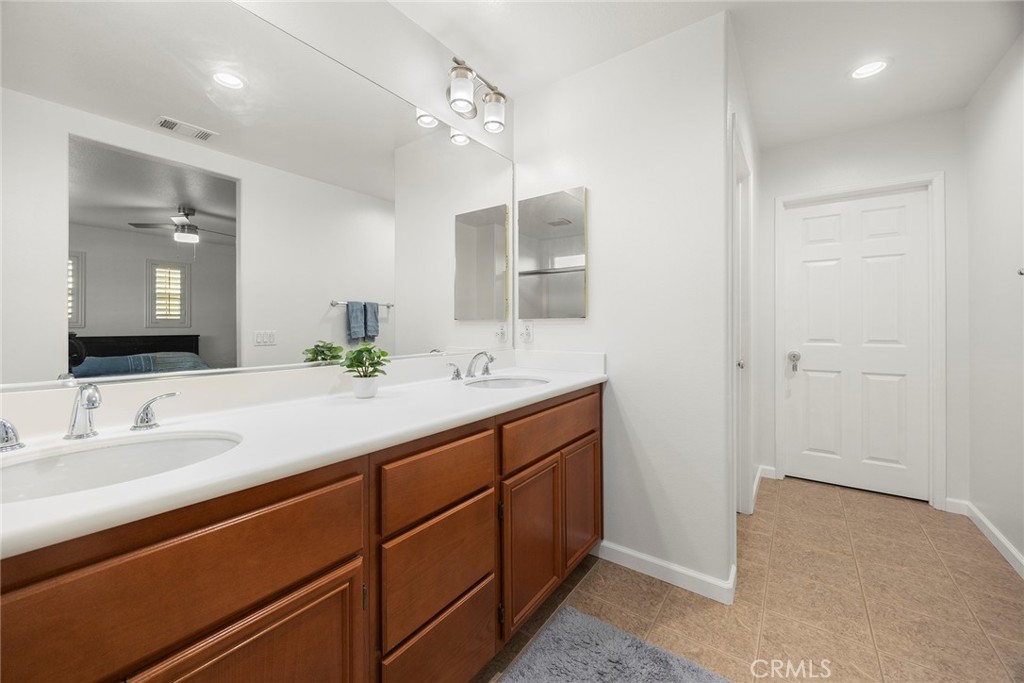 170 W Cork Tree Drive