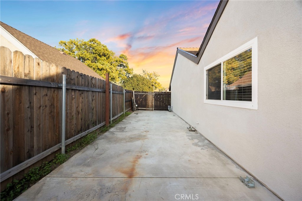 1225 Salvador Dr.