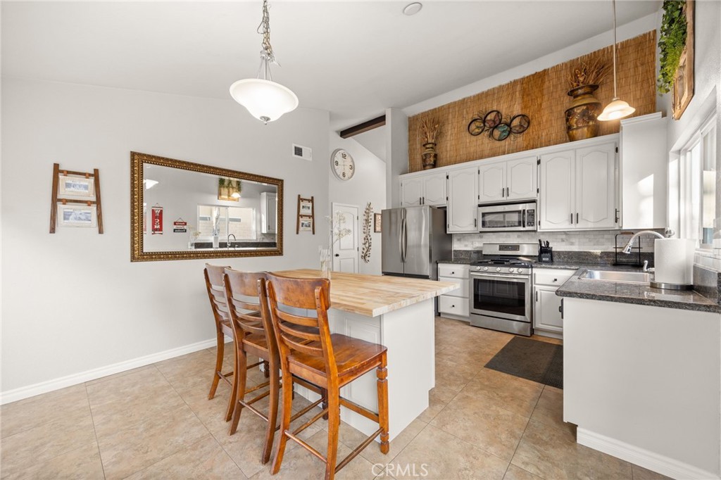 1225 Salvador Dr.