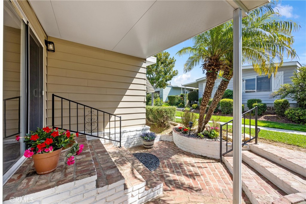 16942 Lake Terrace Way 1