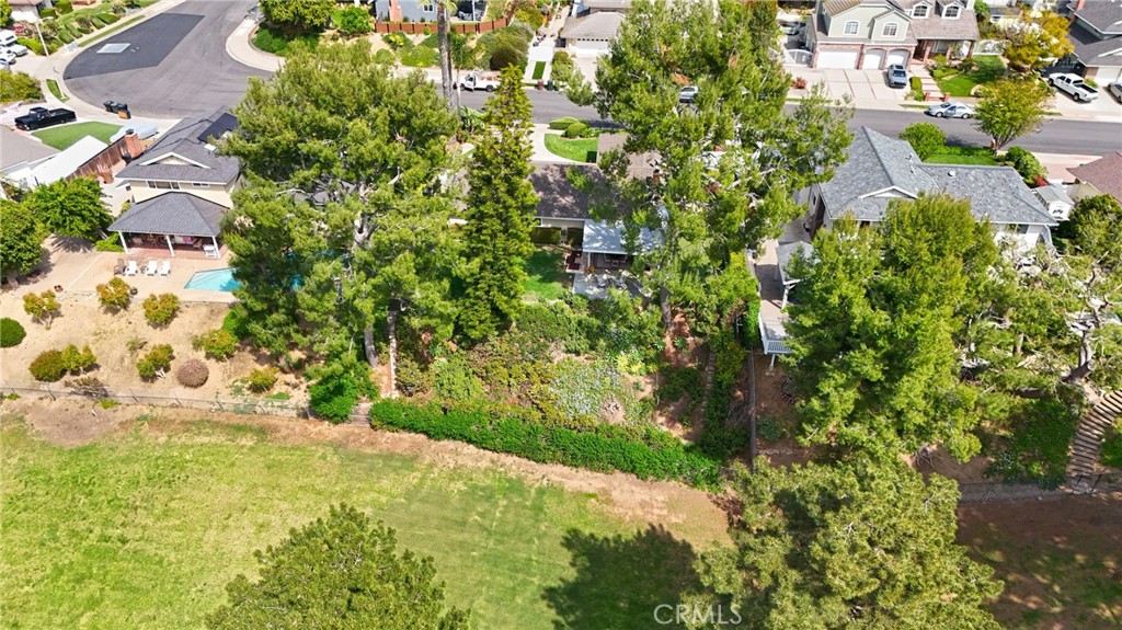 5061 W Knoll Drive