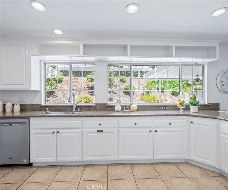 415 Buttonwood Drive