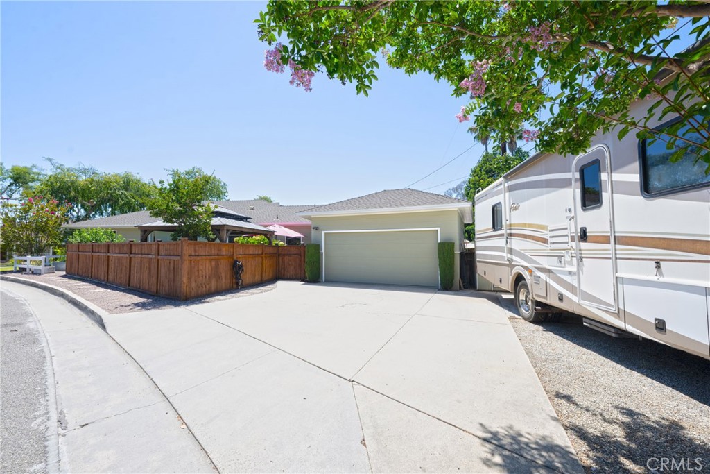 701 W Valley View Drive