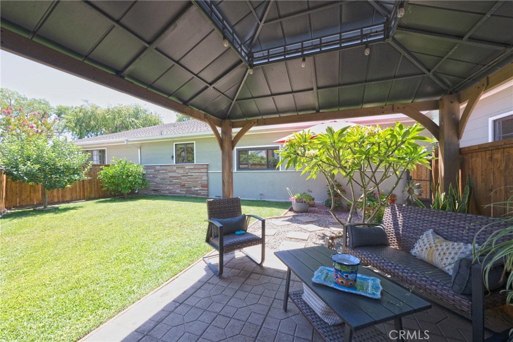 701 W Valley View Drive