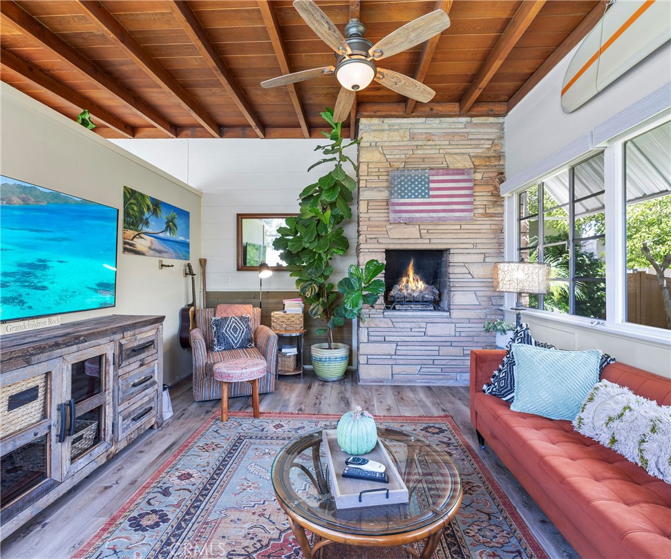 701 W Valley View Drive