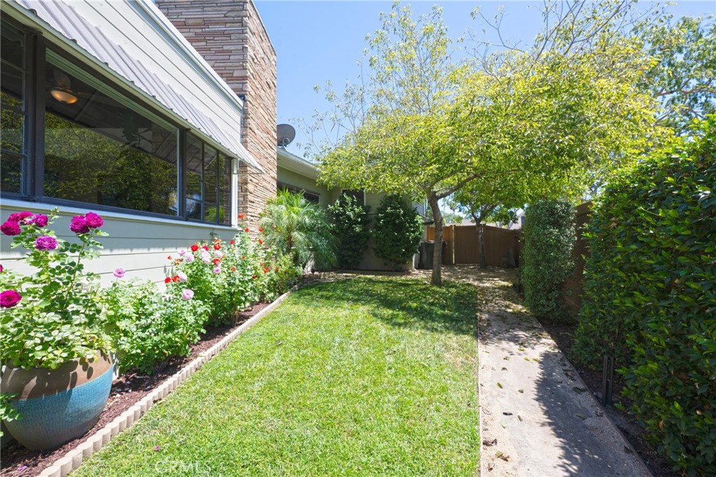 701 W Valley View Drive