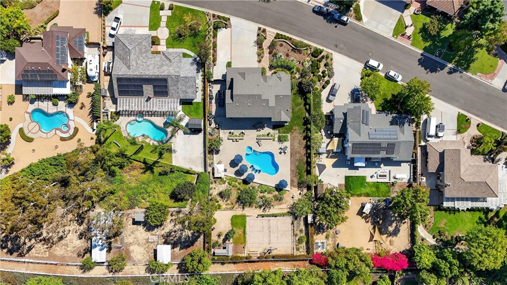 5505 Calle Vista Linda