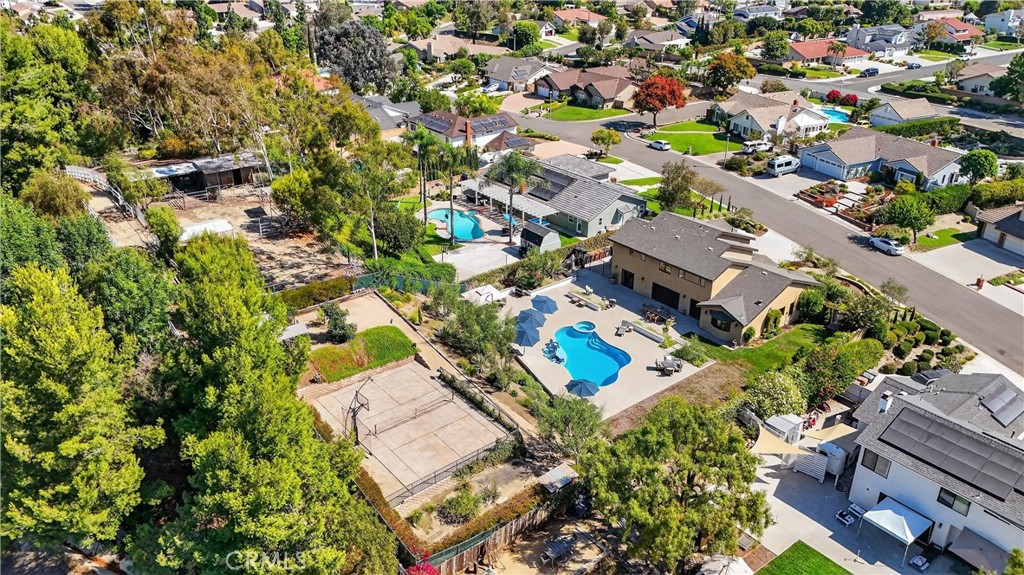 5505 Calle Vista Linda