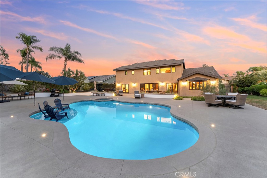 5505 Calle Vista Linda