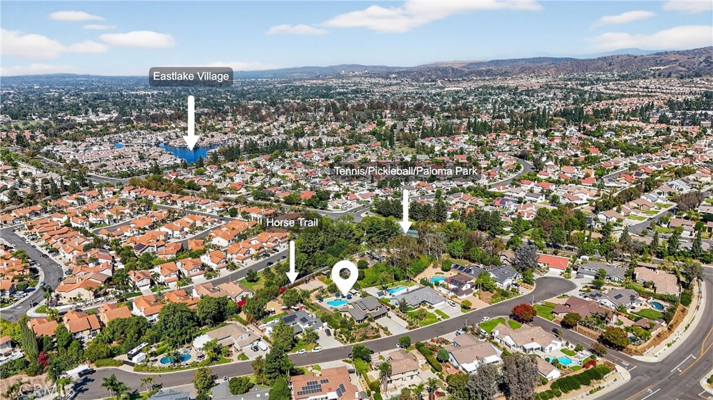 5505 Calle Vista Linda