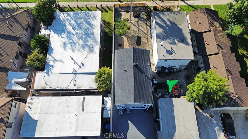 2208 W Olympic
