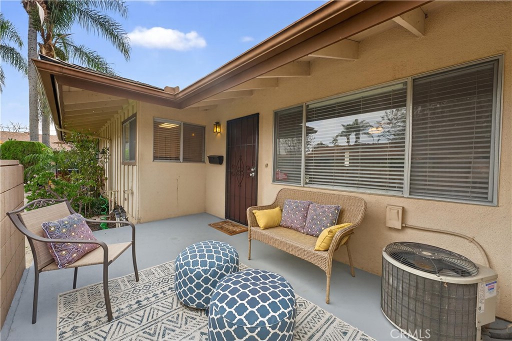 1752 E Commonwealth 102