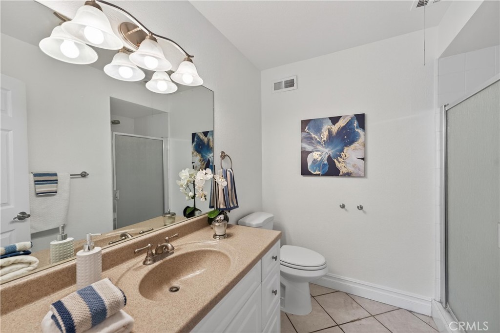 1752 E Commonwealth 102