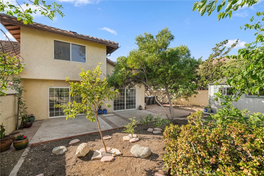 3874 Ravenswood