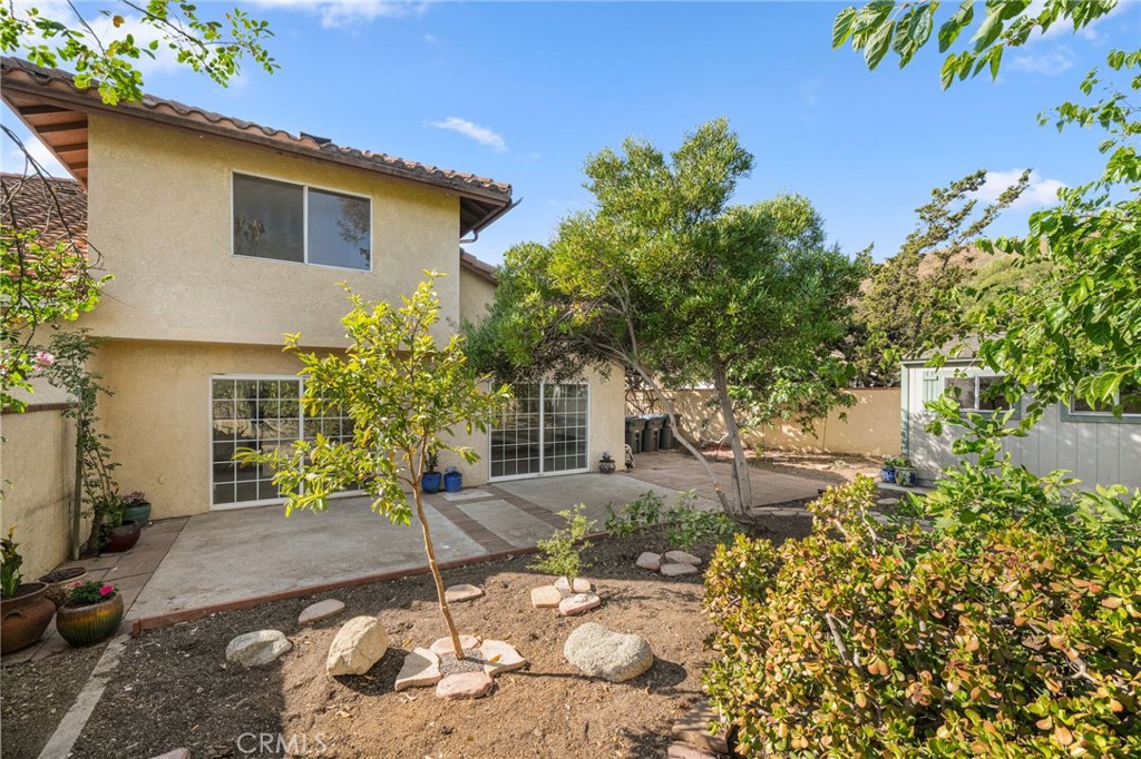 3874 Ravenswood