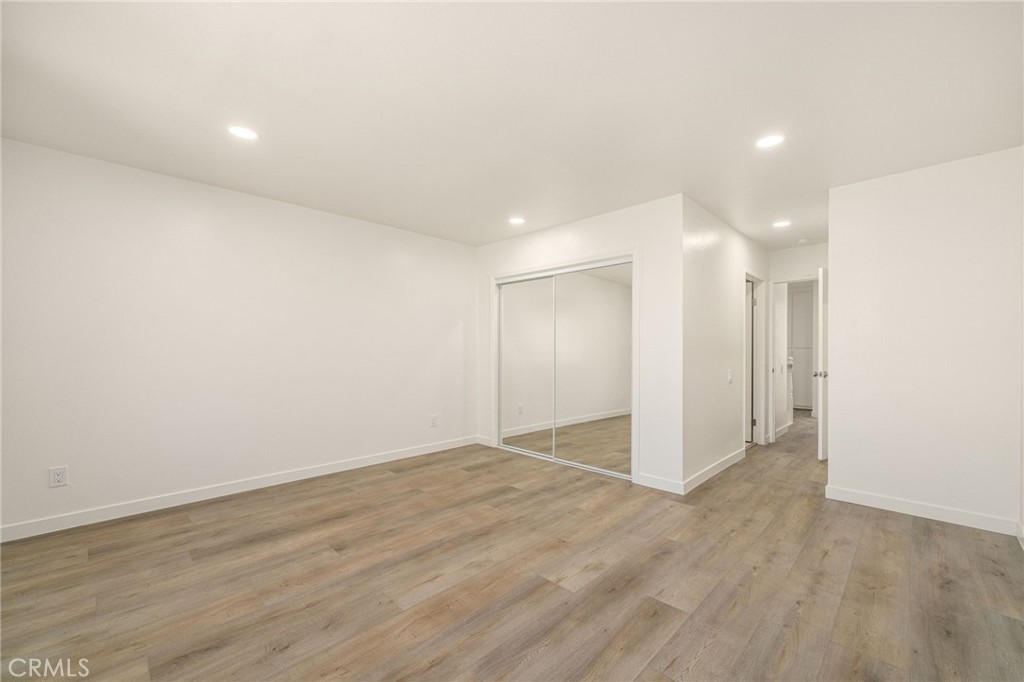 3874 Ravenswood