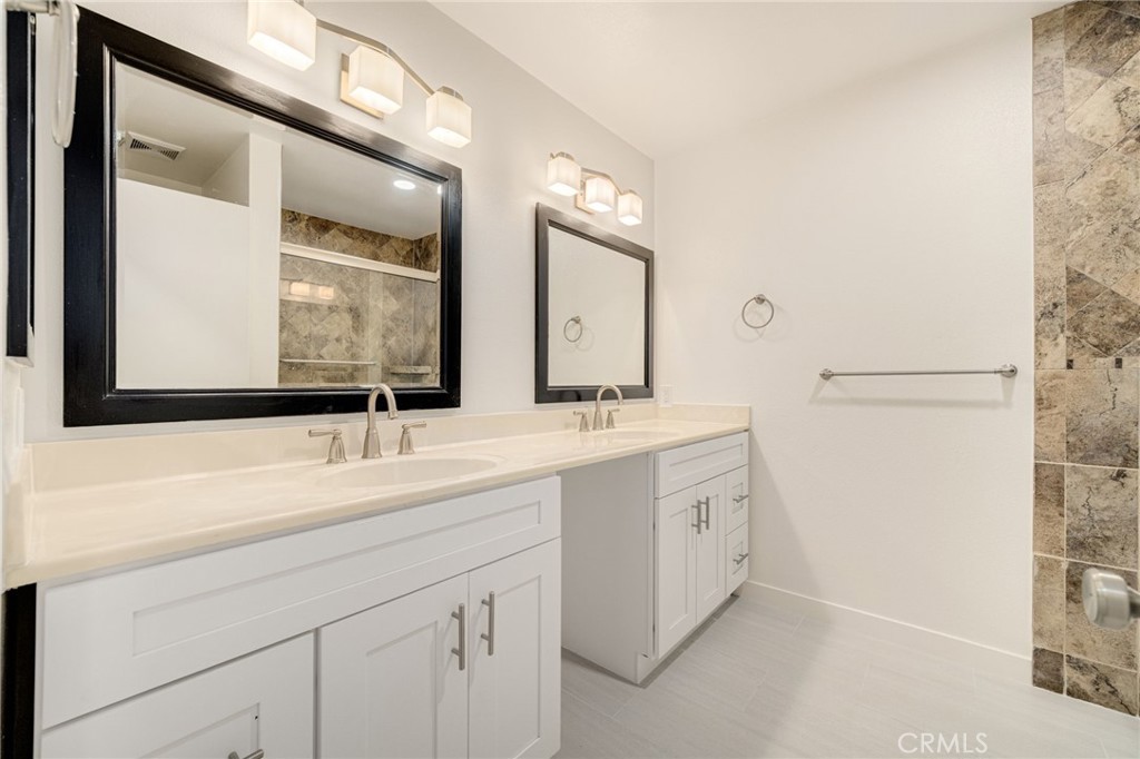 3874 Ravenswood