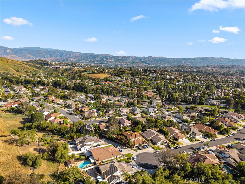 3874 Ravenswood