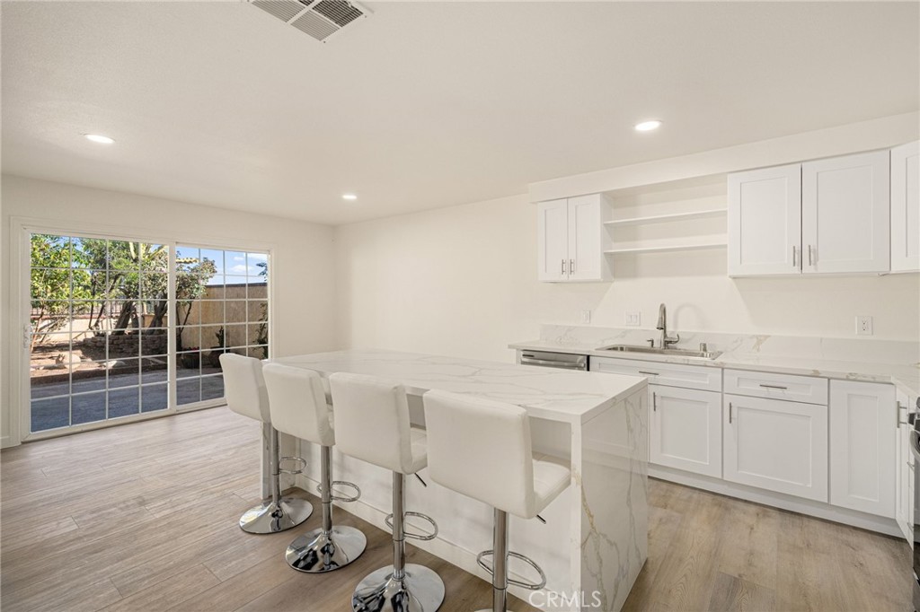 3874 Ravenswood